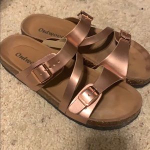 Outwoods Rose gold sandals